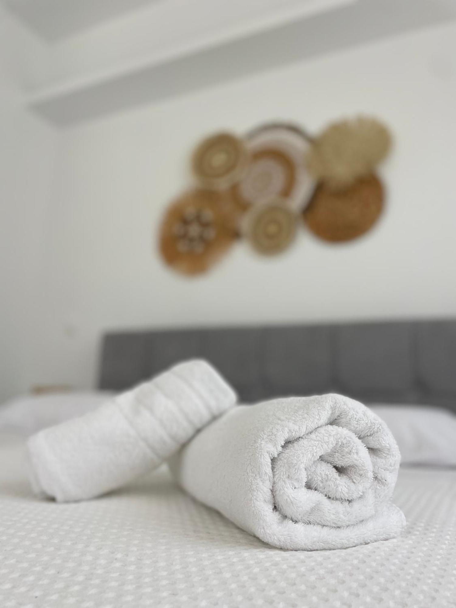 Kyma Luxury Suite Kiáton Exteriör bild
