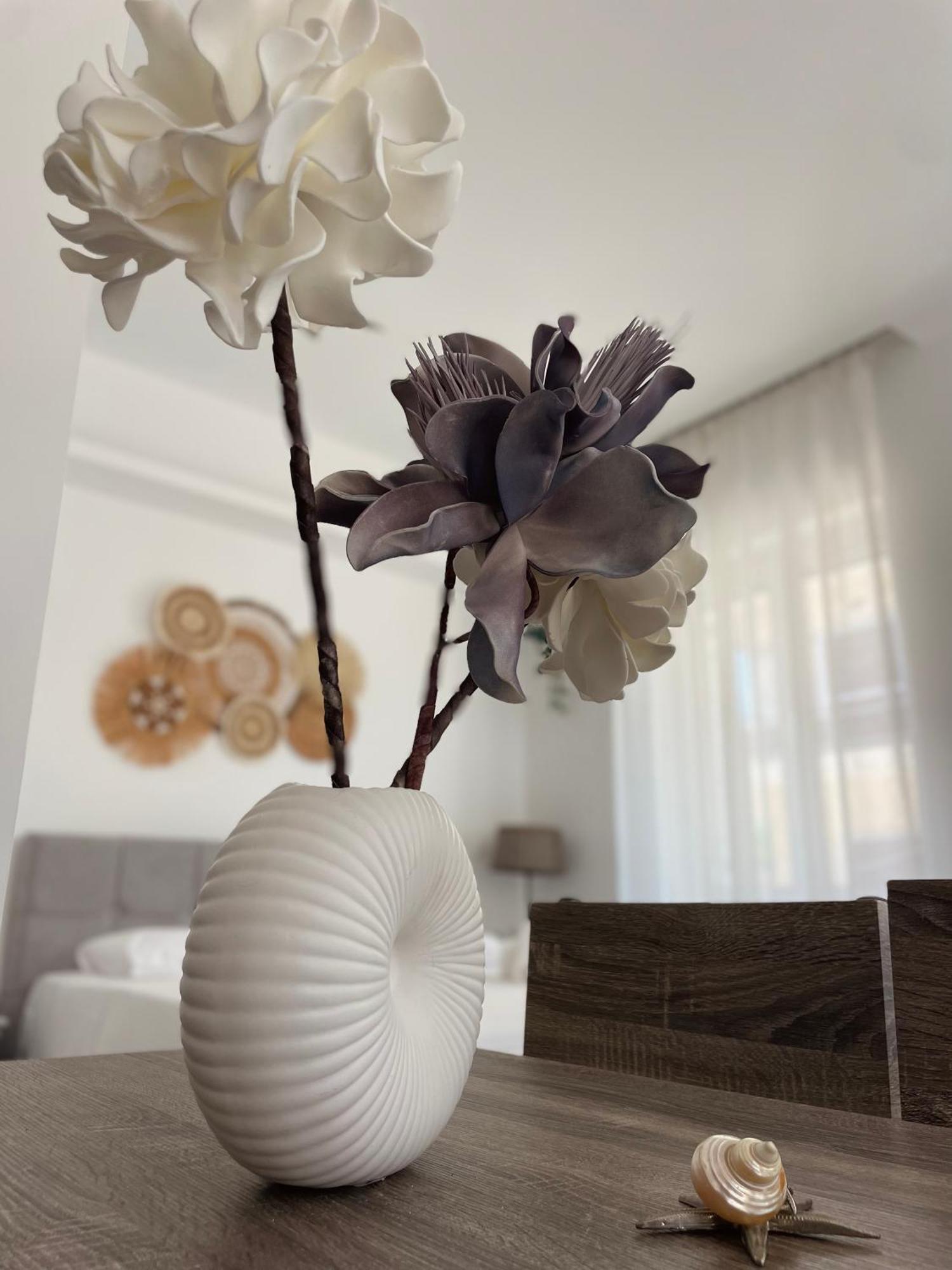 Kyma Luxury Suite Kiáton Exteriör bild