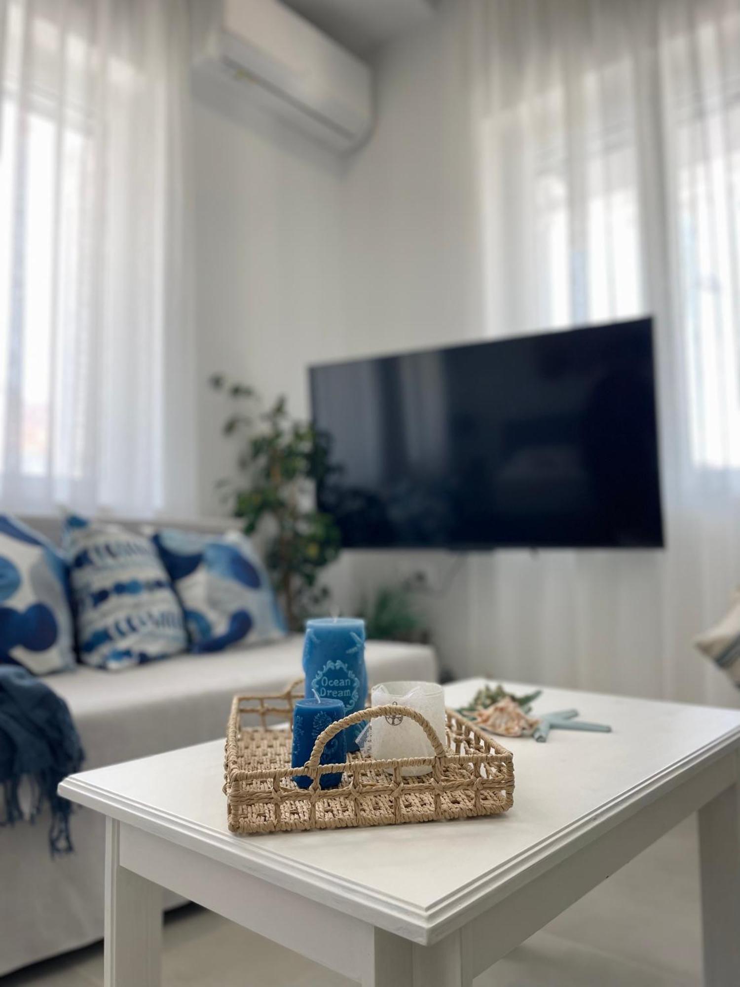 Kyma Luxury Suite Kiáton Exteriör bild